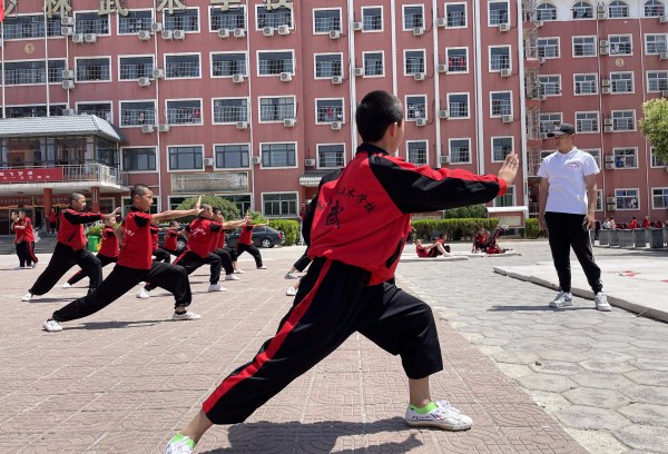 去武术学校学习，武术学校一般学几年比较合适？