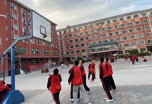 孩子叛逆不听话怎么办，叛逆应该怎么教育？