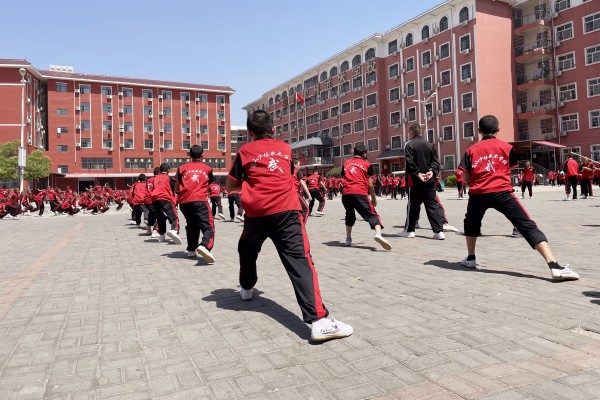 学武术基础需要多长时间呢？学武的注意事项又是什么呢？