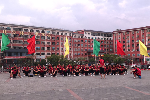 武术学校一年费用是是多少钱？