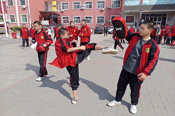 学员在少林寺武术学校毕业安排工作吗?