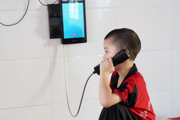 河南少林武校好不好？可以带手机吗？