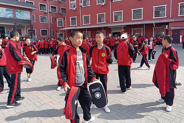 孩子在武术学校习武一年学费得多少钱?