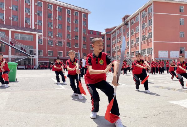 学武想去嵩山少林寺，嵩山少林寺在哪？