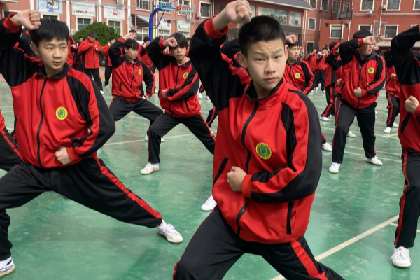 送孩子去嵩山少林武术学校有什么好处？