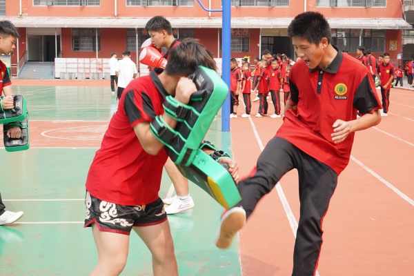 小孩去武校练武术要学几年？
