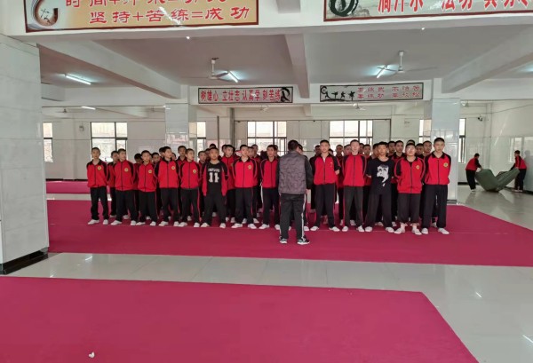全封闭学校都有哪些，全封闭管理怎么样？