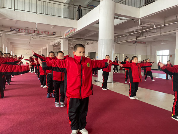 嵩山少林文武学校收学费标准