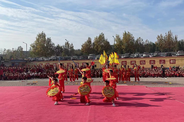 孩子从小到嵩山少林寺武术学校学习武术有什么好处?
